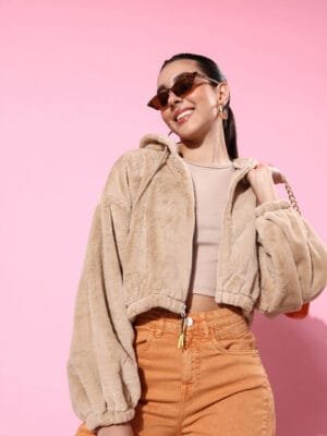 OnlyTrend Solid Hooded Fur Crop Sweatshirt