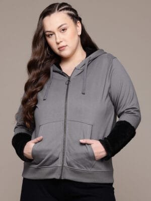 OnlyTrend. Plus Size Long Sleeves Hooded Sweatshirt